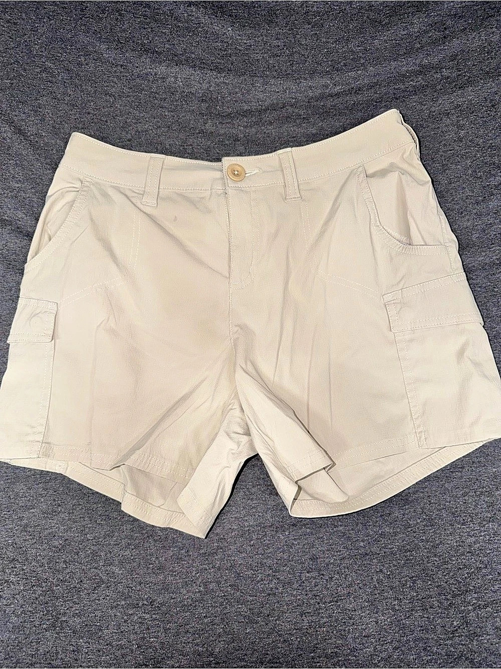 World Wide Sportsman Offshore Cargo Shorts Cream Size 8